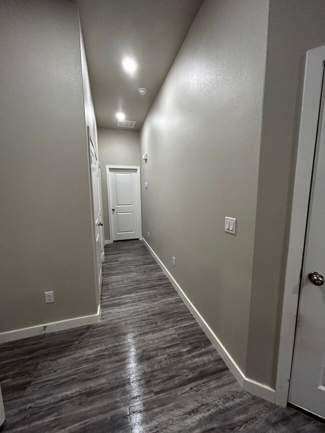 Photo - Brand new townhouse