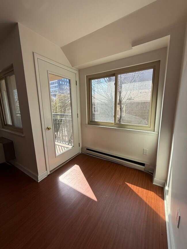 Photo - 104 North St