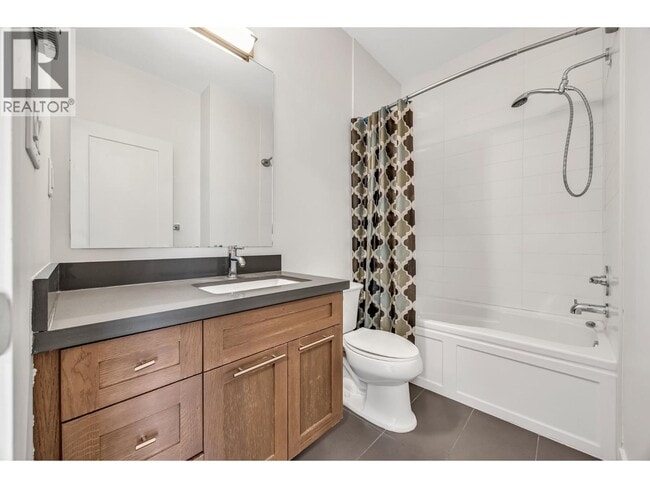 Photo - 827 Roderick Ave Unité 403