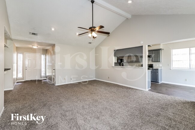 Photo - 2606 N Spring Dr