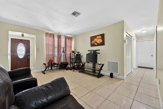 Photo - 18930 NW 44th Ct Unit A
