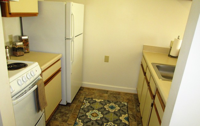 Cromwell House Senior Apartments - 55+ For Rent in Norfolk, VA ...