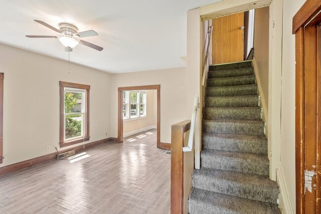 Photo - 1421 Tremont St