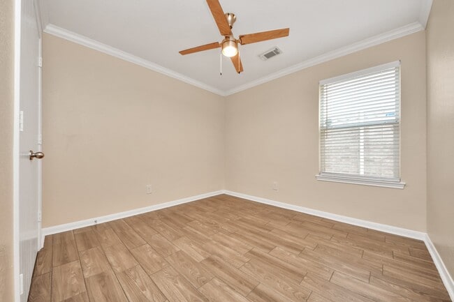 Photo - 3815 Pebble Garden Ln