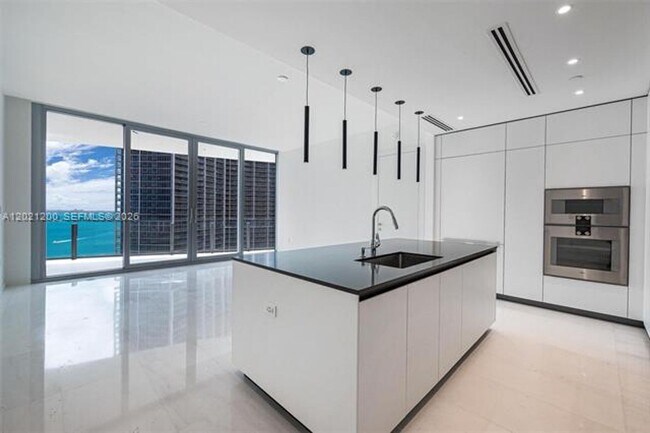 Photo - 300 Biscayne Blvd Way Unit 300 Biscayne Boulevard Way # 2906W