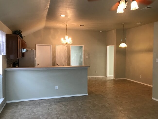 Photo - 713 Cooper Ln