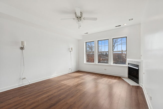 Photo - 2306 W Jarvis Ave Unit 3