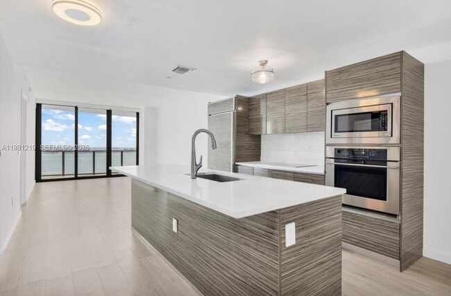 Photo - 460 NE 28th St Unit 3907