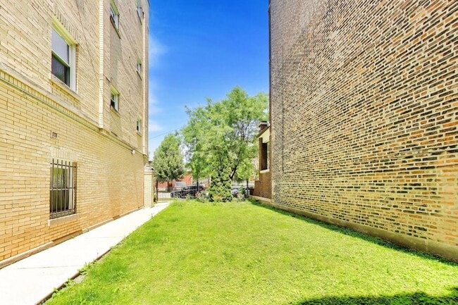 Photo - 2809 W Washington Blvd Unit 201