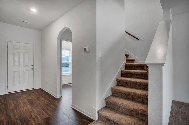 Photo - 169 Allington Cir