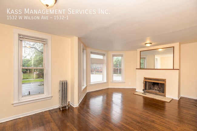 Photo - 1532 W Wilson Ave Apartment Unit 1532-1