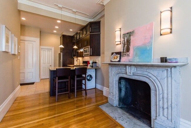 Photo - 171 Beacon St Unidad 4F