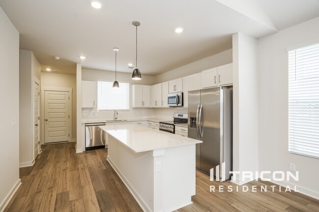 Photo - 6405 Lake Run Ct