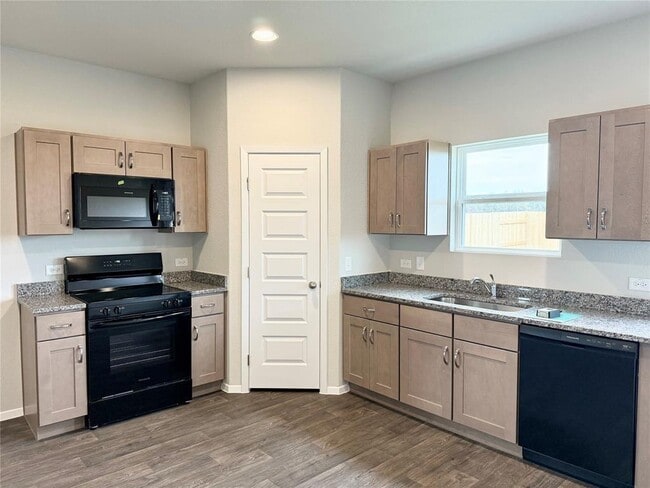 Photo - 2702 Paragon Fox Dr