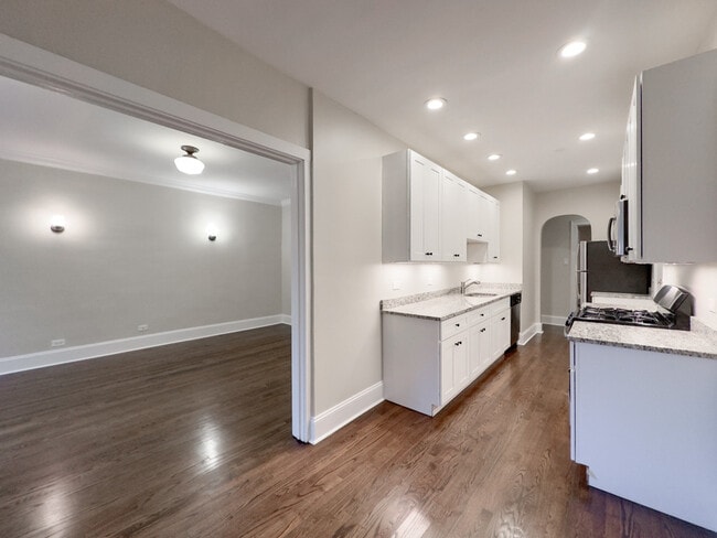 Photo - 1362 E 52nd St Unidad NA-9