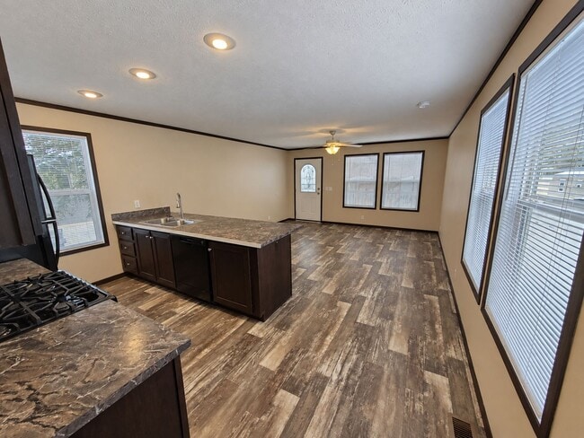 41 Bluebird Hill Dr