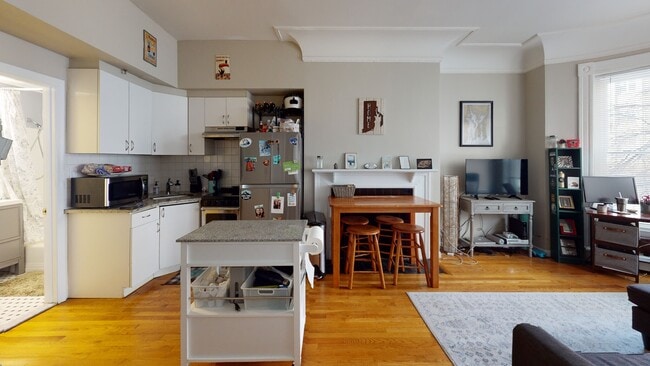 Photo - 509 Beacon St Unidad 9