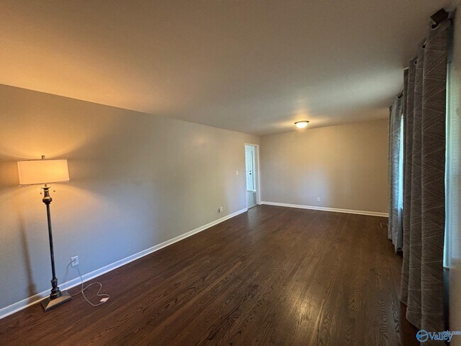 Photo - 2803 Hester Ln NW