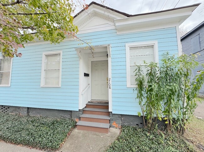 Building Photo - 2108 Burroughs St