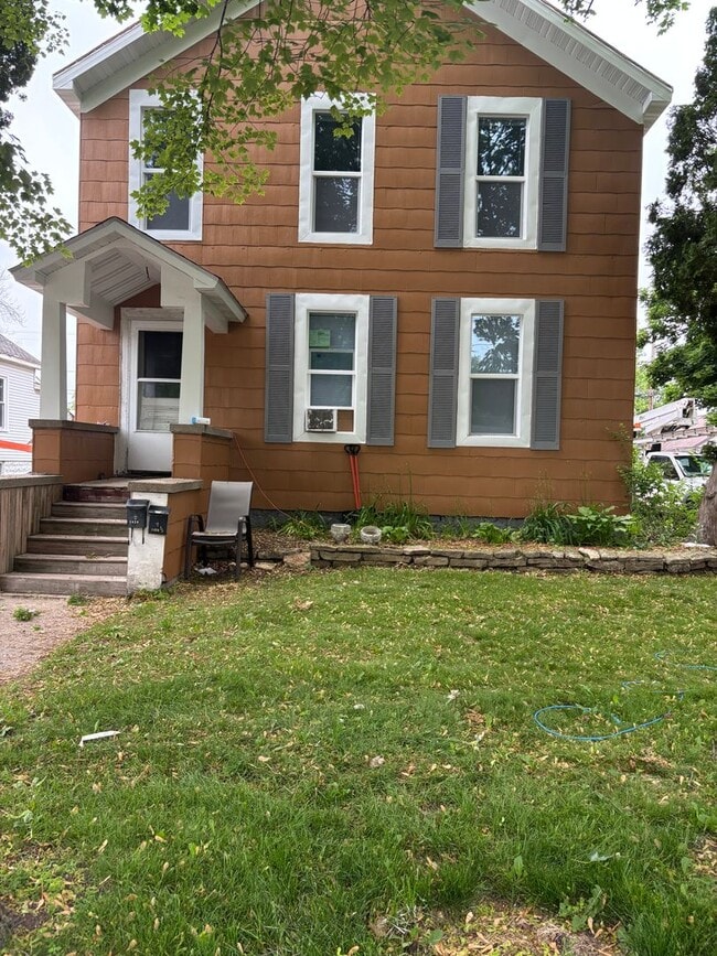 Building Photo - 1439 Main St Unit 1441