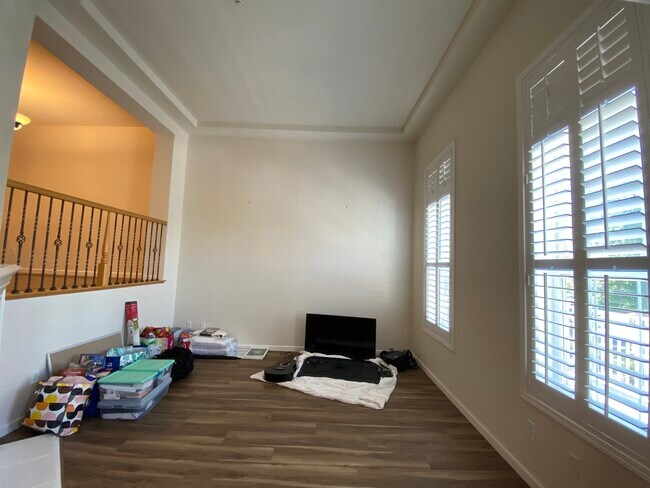 Photo - 3765 Finnian Way