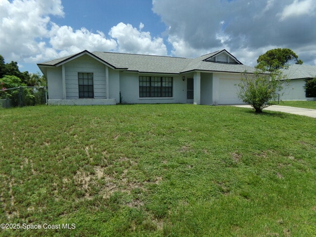 Building Photo - 1540 Fairlee Ave NW Rental