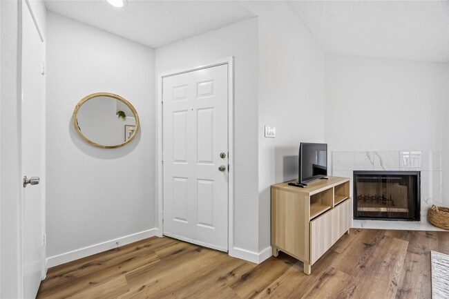 Photo - 2121 Hepburn St Unit 1212