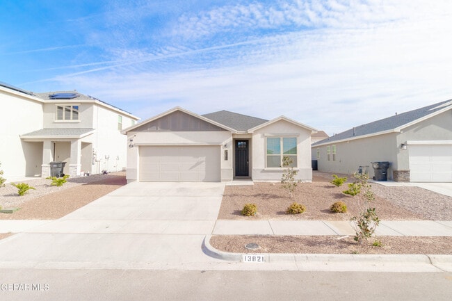 Building Photo - 13821 Madero Dr