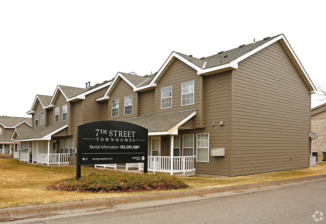 7th Street Townhomes - 7th Street Townhomes