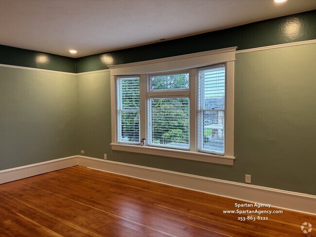 Building Photo - 143 4th Ave NW Unit #C Rental