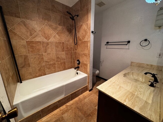 Photo - Beautiful 3 bedroom 2 bath