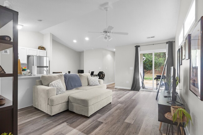 Photo - 3825 Elizabeth Ave