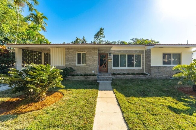 Building Photo - 3965 SW 60th Ct