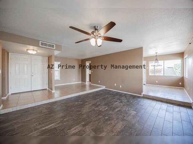 Photo - 3434 W Kings Ave