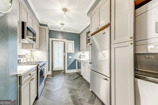 Photo - 28 Collier Rd NW Unit 11