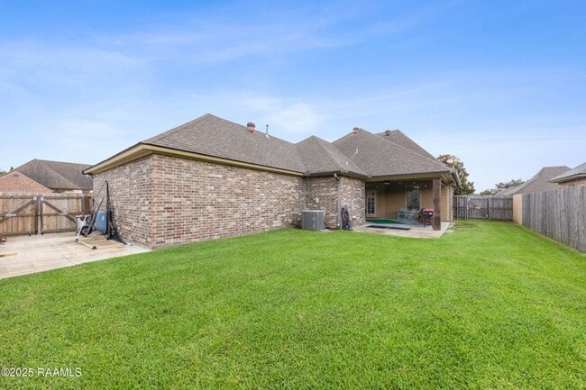 Photo - Beautiful 3 bed, 2 bath home available in ...