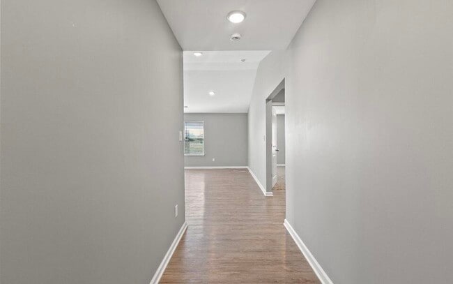 Photo - 112 Savannah Ln