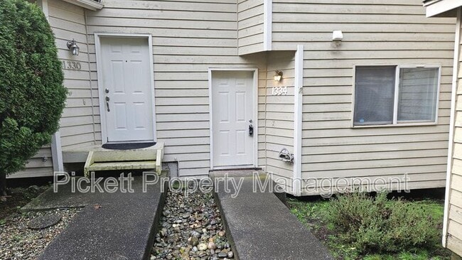 Photo - 1334 NE Jasmine Ln