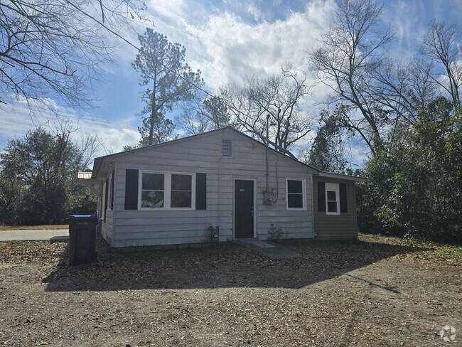 Building Photo - 1910 Dabney Dr Rental