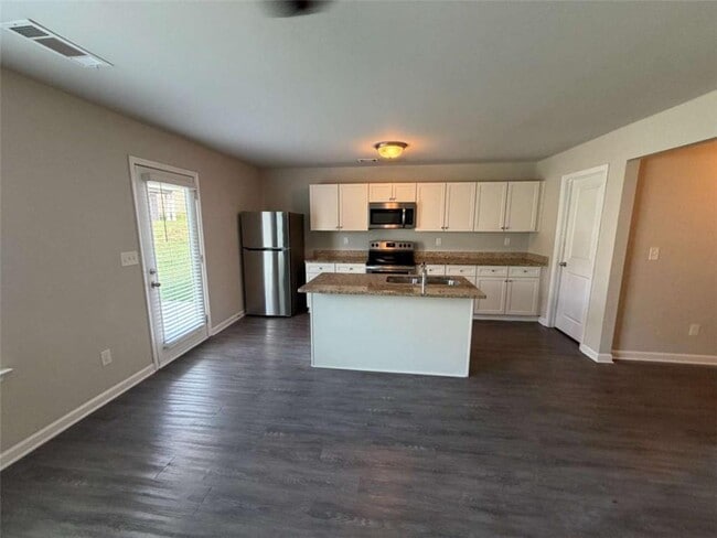313 Nutwood Trce