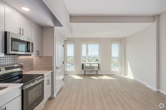 Studio - 465SF - Living Room - 183-03 Hillside Ave