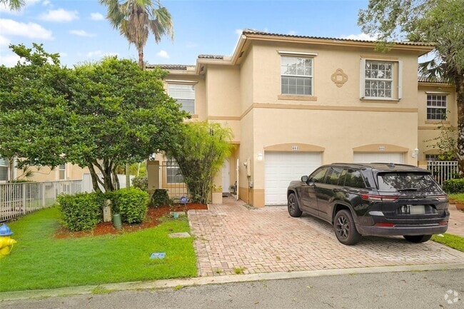 Building Photo - 604 NW 170th Ter Rental