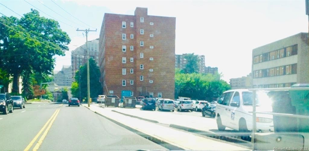 Photo - 140 Grove St Unidad 7G Rental