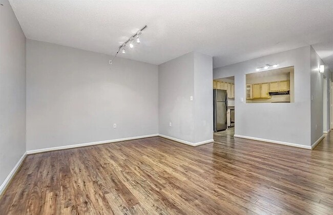 Photo - 131 Coolidge Ave Unit 123