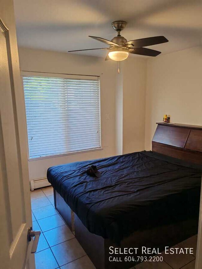 Photo - 7965-155A 155a St Unit B