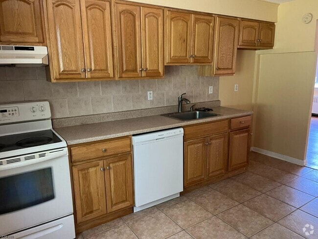 Building Photo - 80C Troy Dr Rental
