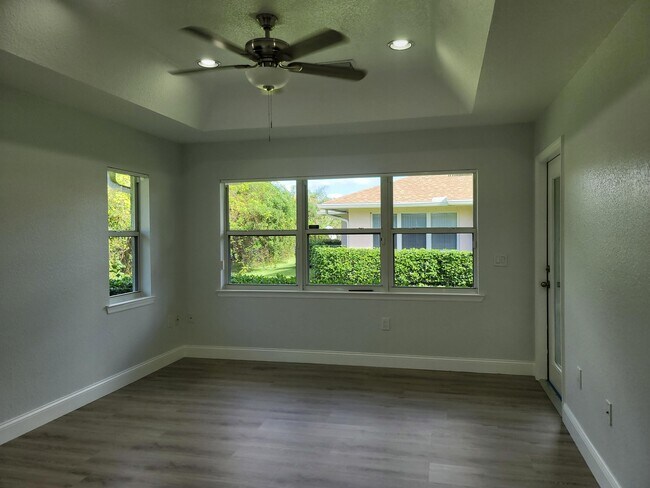 Photo - 1758 N Dovetail Dr