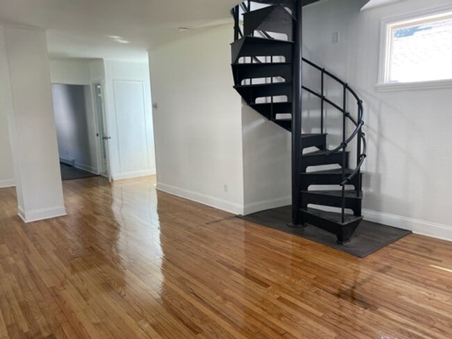 Photo - 234 Fisher Ave Unidad Front House