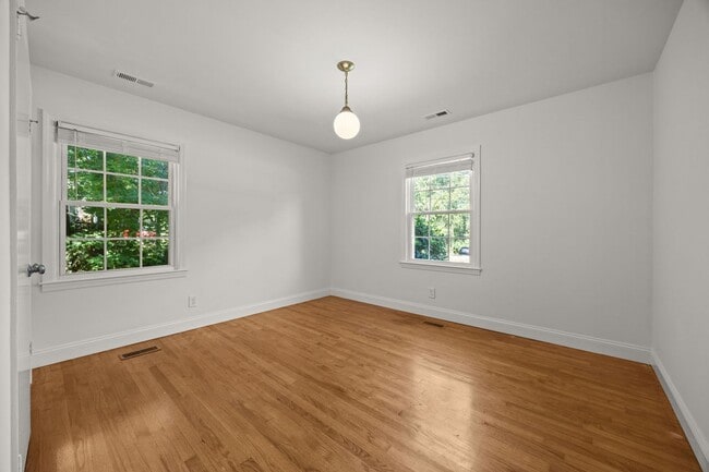 Photo - 3 Bed 2 Bath Just Outside Downtown Lilling...