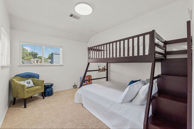Photo - 5094 Pleasure Lake Dr